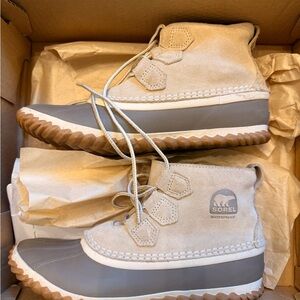 Sorel Women’s Tan and Gray Waterproof Booties